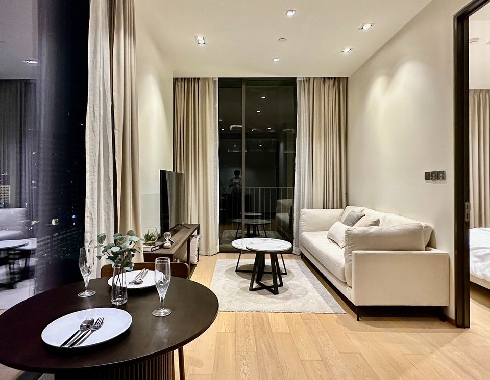 ให้เช่าคอนโดวิทยุ ชิดลม หลังสวน : 28 Chidlom I Impeccable Interior Design I Clear View I Book Now