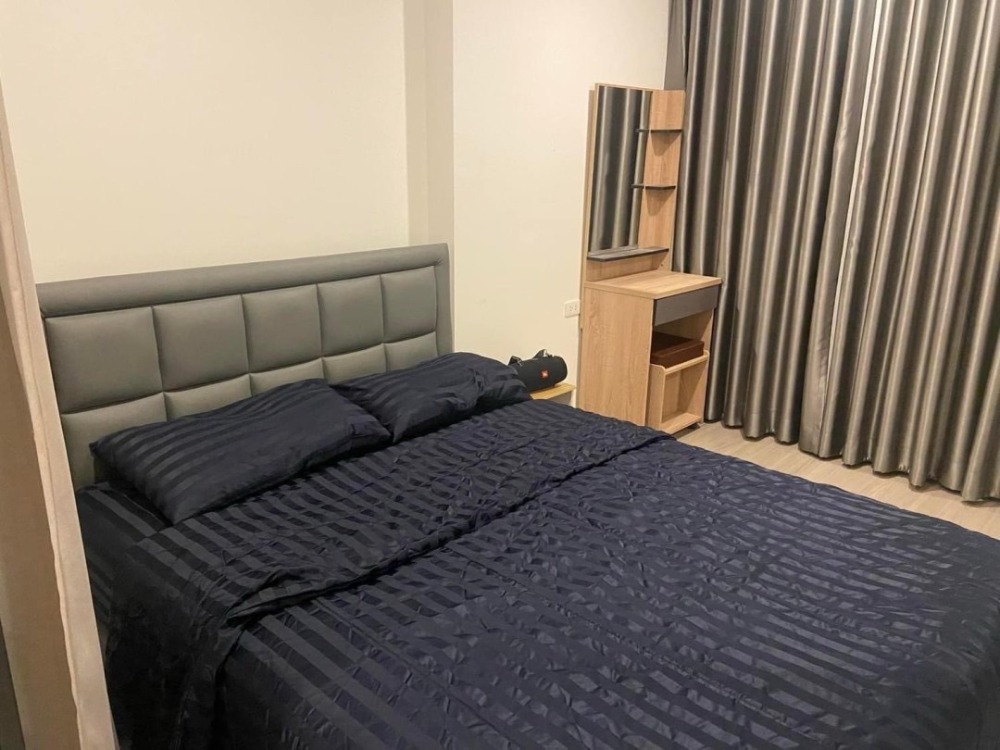 For RentCondoSapankwai,Jatujak : ★ Denim Jatujak ★ Size 28 sq m., 5th floor (1 bedroom, 1 bathroom), ★ Near BTS and MRT Mo Chit Station ★ Very convenient transportation ★ Lots of shopping and eating places. ★Complete electrical appliances★