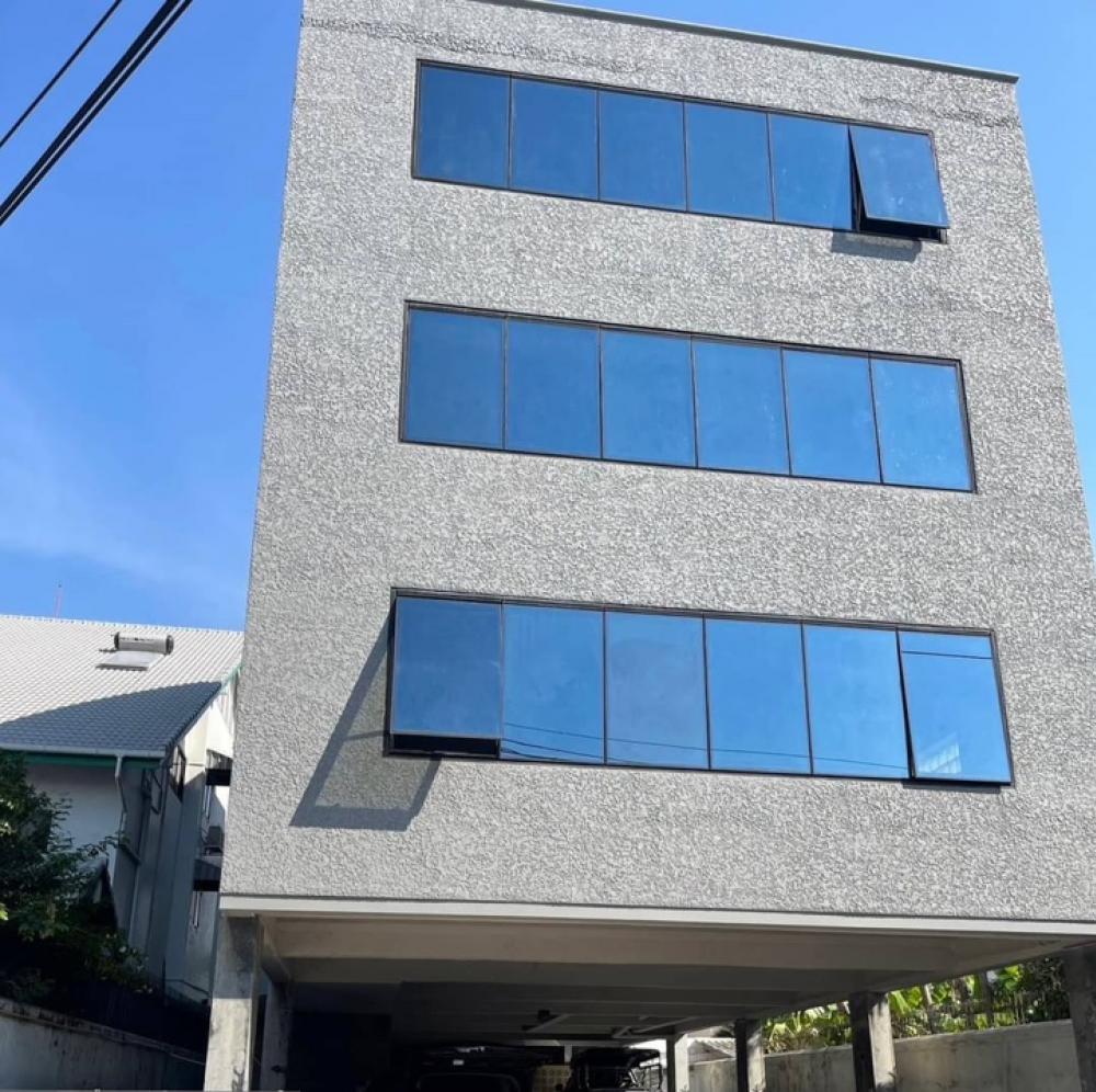 For RentRetail SpaceAri,Anusaowaree : Building for rent for business Soi Aree Samphan 7 has 10 parking spaces, suitable for beauty clinics / spas / onsen / exercise / teaching personality development / teaching modeling.