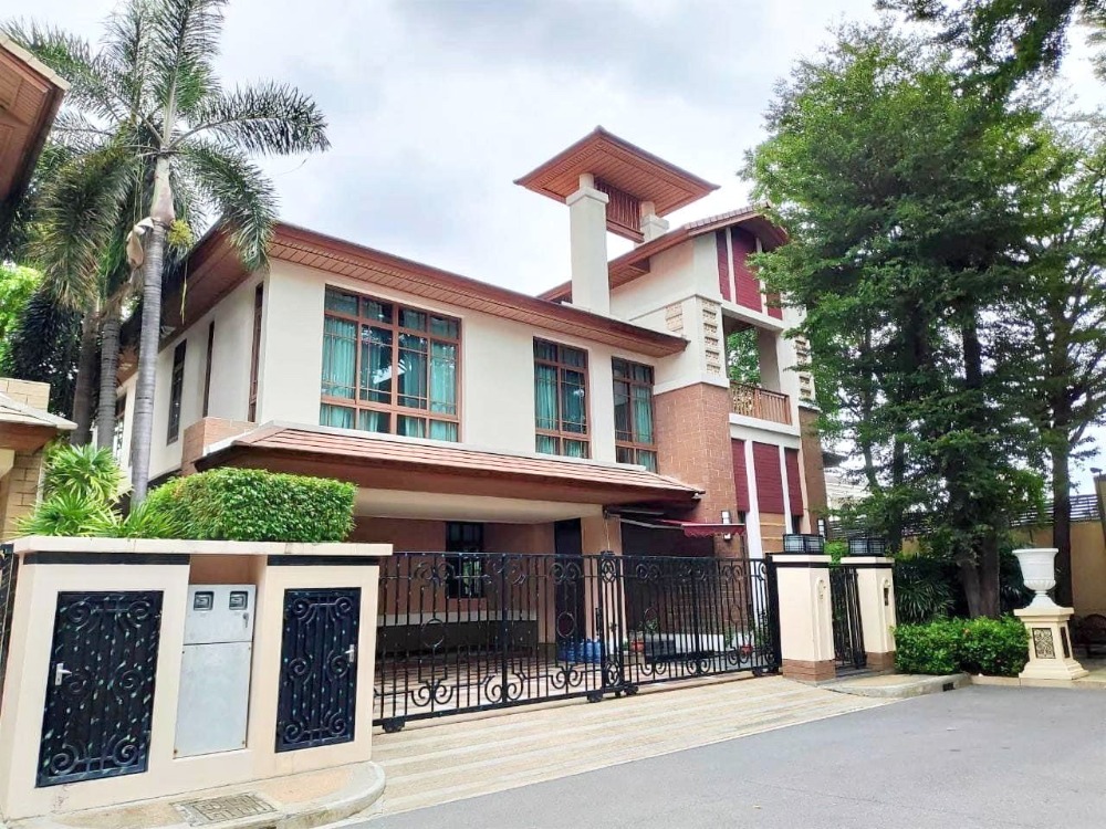 For RentHouseOnnut, Udomsuk : H0085😊 For RENT ให้เช่า บ้านเดี่ยว 3 ชั้น,🚪4 ห้องนอน 🏢บ้านแสรสิริ Baan Sansiri🔔พื้นที่บ้าน:98.00ตร.วา🔔พื้นที่ใช้สอย:450.00ตร.ม.💲เช่า:220,000฿📞O99-5919653,O65-9423251✅LineID:@sureresidence
