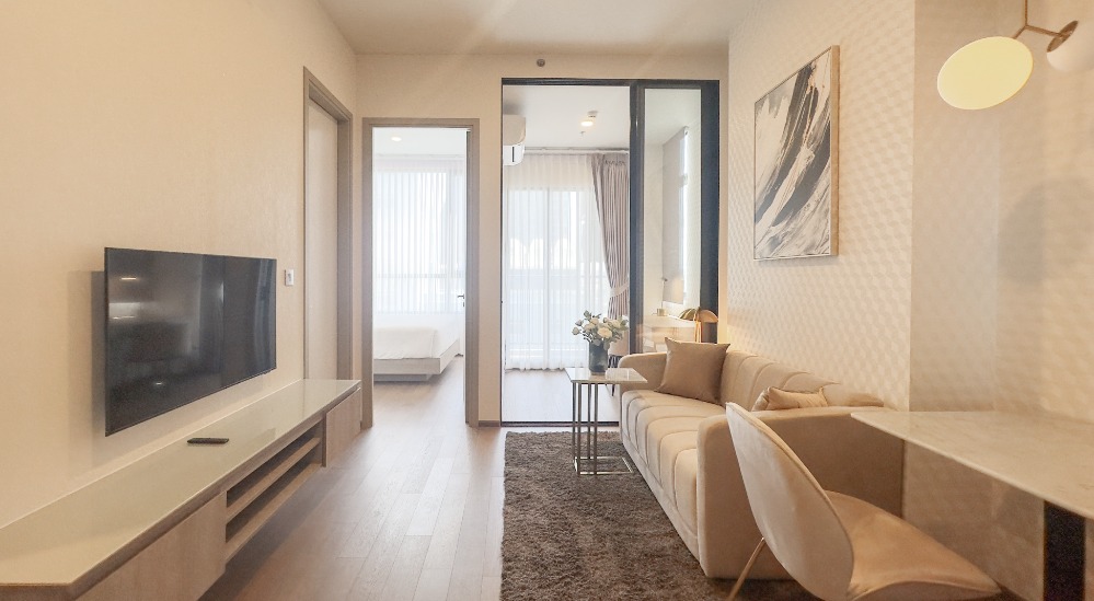 For RentCondoRatchathewi,Phayathai : ✅Hot deal until 30/04/24 🔥 Condo for rent One-Bedroom Plus 33 sqm. Unit with FREE Wi-Fi at Park Origin Phayathai (Managed by Hampton Hotel and Residence Management). Short-Term Contracts Accepted. FREE Wi-Fi