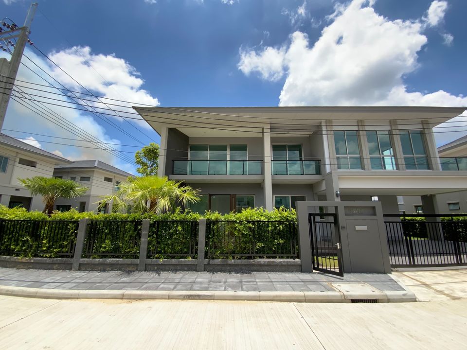 ให้เช่าบ้านลาดกระบัง สุวรรณภูมิ : H0222😊 For RENT ให้เช่า บ้านเดี่ยว House 2 ชั้น,🚪4 ห้องนอน 🚄ใกล้ Mega Bangna🏢บางนา-วงแหวน🔔พื้นที่บ้าน:83.00ตร.วา🔔พื้นที่ใช้สอย:315.00ตร.ม. 💲เช่า:150,000฿📞O99-5919653,O65-9423251✅LineID:@sureresidence