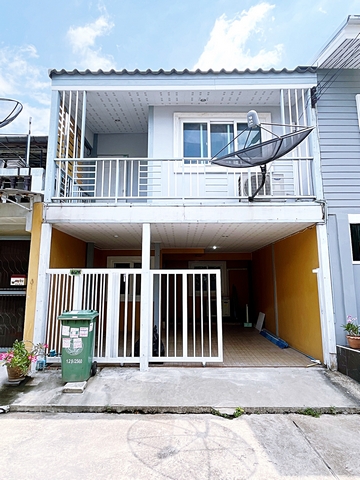 ให้เช่าทาวน์โฮมบางนา แบริ่ง ลาซาล : #9500 ให้เช่าทาวน์เฮ้าส์ หมู่บ้านรัตนธานี ซอยข้างโลตัส กม.8 ใกล้เมกะ บางนา