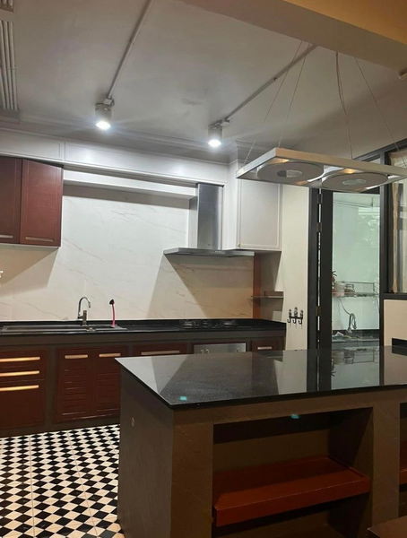 ให้เช่าทาวน์โฮมราชเทวี พญาไท : For Rent Bangkok Town House Phaholyothin BTS Ari Phaya Thai BRE18703