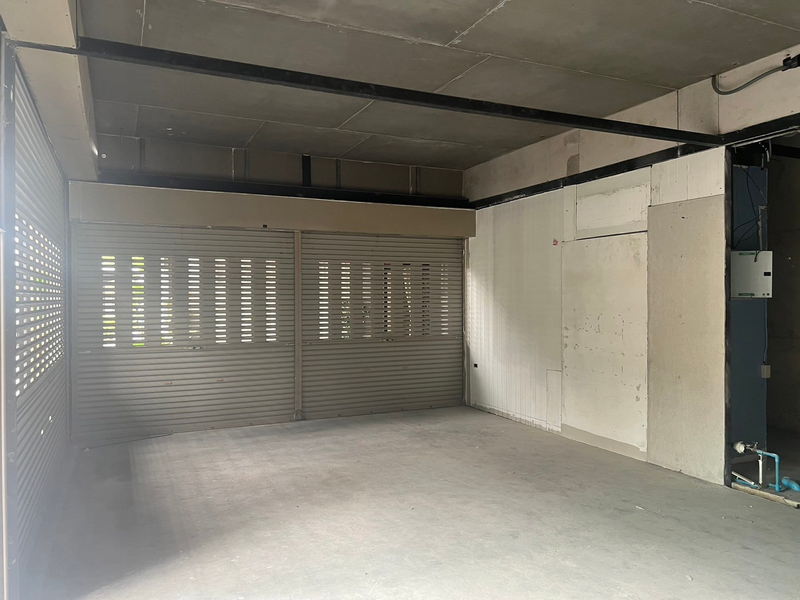 ให้เช่าร้านค้า/ตลาดนัดสุขุมวิท อโศก ทองหล่อ : For Rent Bangkok Retail Rama 4 BTS Phrom Phong Khlong Toei BRE18436