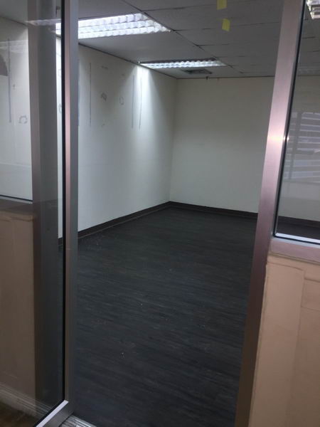 ให้เช่าสำนักงานคลองเตย กล้วยน้ำไท : For Rent Bangkok Office Sukhumvit BTS Asok MRT Sukhumvit Khlong Toei BRE17598