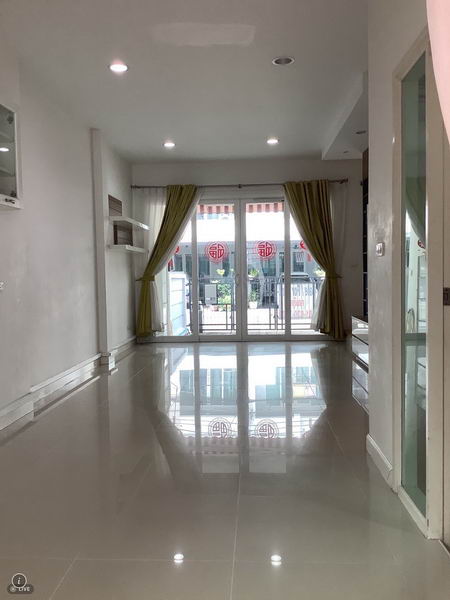 ให้เช่าทาวน์โฮมเลียบทางด่วนรามอินทรา : For Sale and Rent Bangkok Town House Baan Klang Muang S-Sense Ladprao - Rama 9 Pradit Manutham Wang Thonglang BRE17062