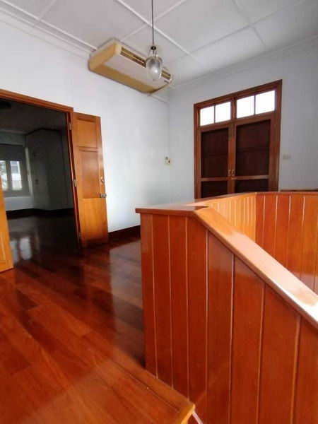 ให้เช่าบ้านวิทยุ ชิดลม หลังสวน : For Rent Bangkok Single House Ratchadamri BTS Ratchadamri Pathum Wan BRE17861