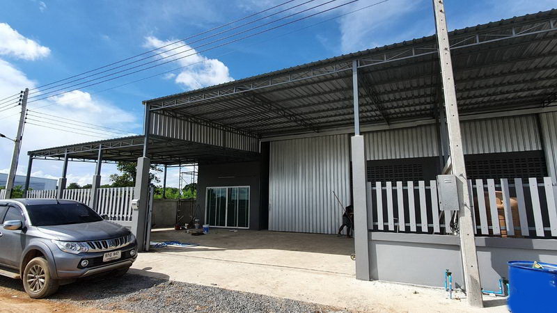 For RentWarehousePathum Thani,Rangsit, Thammasat : For Rent Pathum Thani Warehouse Lam Luk Ka Lam Luk Ka BRE16381