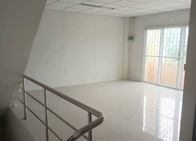 For RentWarehousePathum Thani,Rangsit, Thammasat : For Rent Pathum Thani Warehouse Sam Khok BRE16335