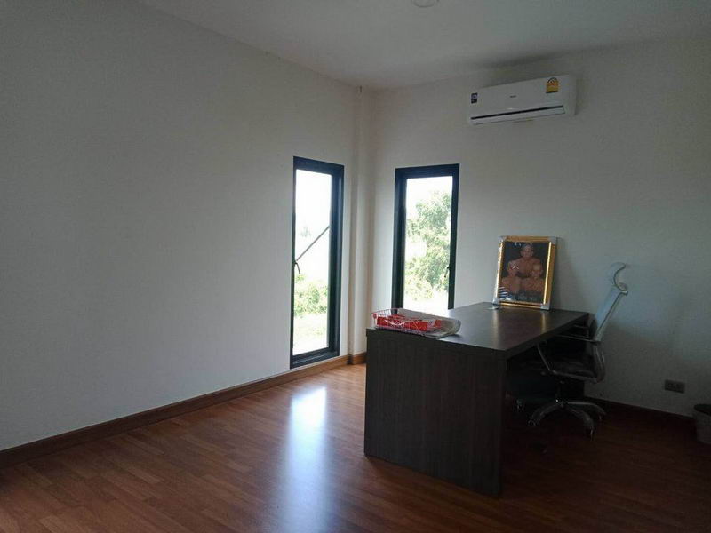For SaleWarehousePathum Thani,Rangsit, Thammasat : For Sale Pathum Thani Warehouse  Lam Luk Ka BRE15826