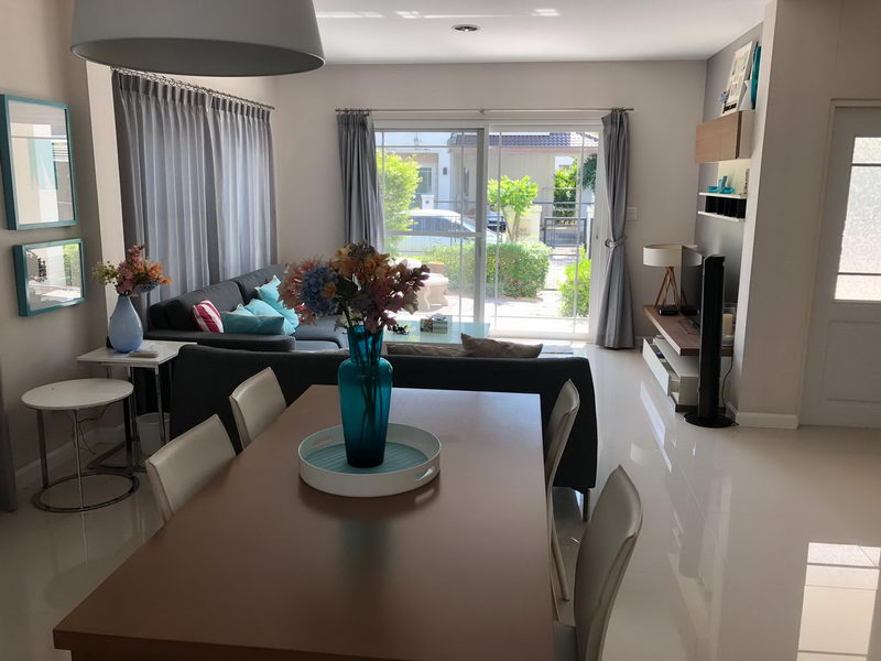 For RentHousePattanakan, Srinakarin : For Rent Bangkok Single House Mantana Rama 9 - Srinakarin Krungthep Kreetha Bang Kapi BRE5742