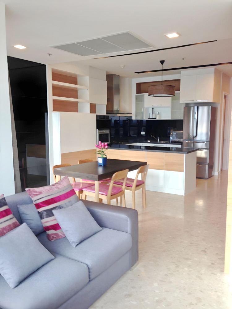 ให้เช่าคอนโดสุขุมวิท อโศก ทองหล่อ : 4809😊 For RENT ให้เช่า 1 ห้องนอน🚄ใกล้ BTS เอกมัย 🏢ณุศาศิริ แกรนด์ สุขุมวิท 42 Nusasiri Grand Sukhumvit 42🔔พื้นที่:80.00ตร.ม.💲เช่า:42,000฿📞O99-5919653,065-9423251✅LineID:@sureresidence