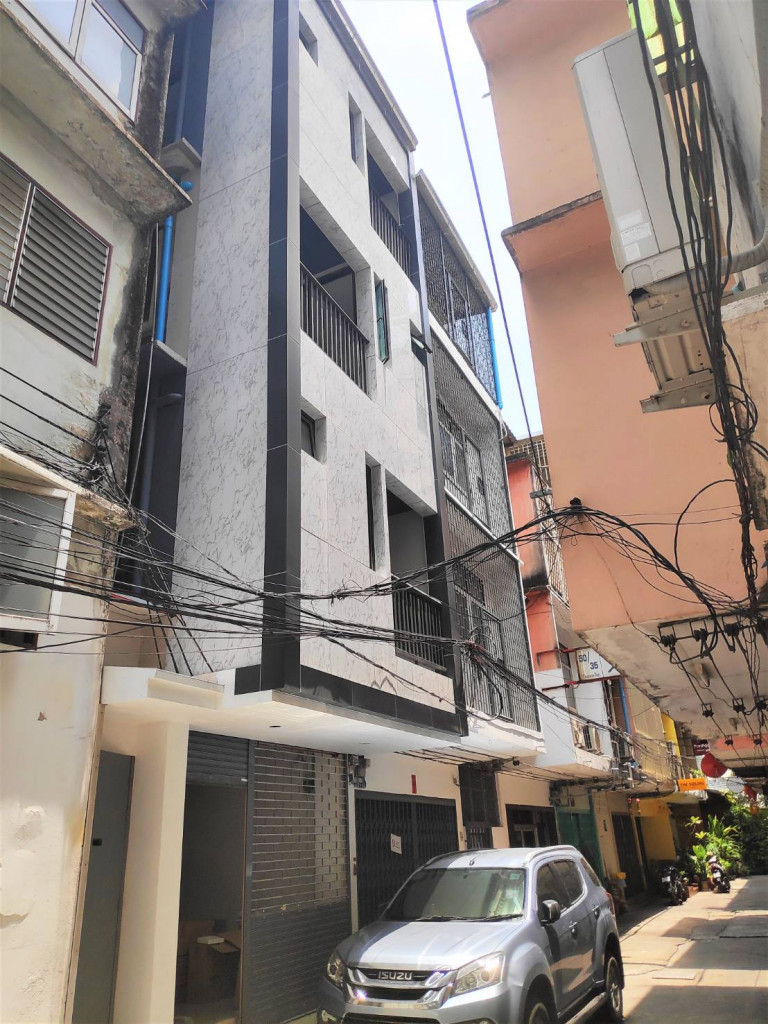 For RentHome OfficeSathorn, Narathiwat : For Rent Bangkok Home Office Sathorn road BTS Surasak Bang Rak BRE3340