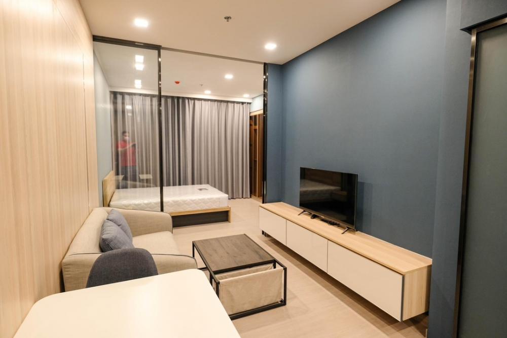 For RentCondoRama9, Petchburi, RCA : Condo for Rent One9five Rama9New room 1 BedroomA.  buildings. 9floor35. sq.mprice 25,000 BahtTel. 099-098-1000 AgLine: bkkcondo1 Wechat : bkkcondo1