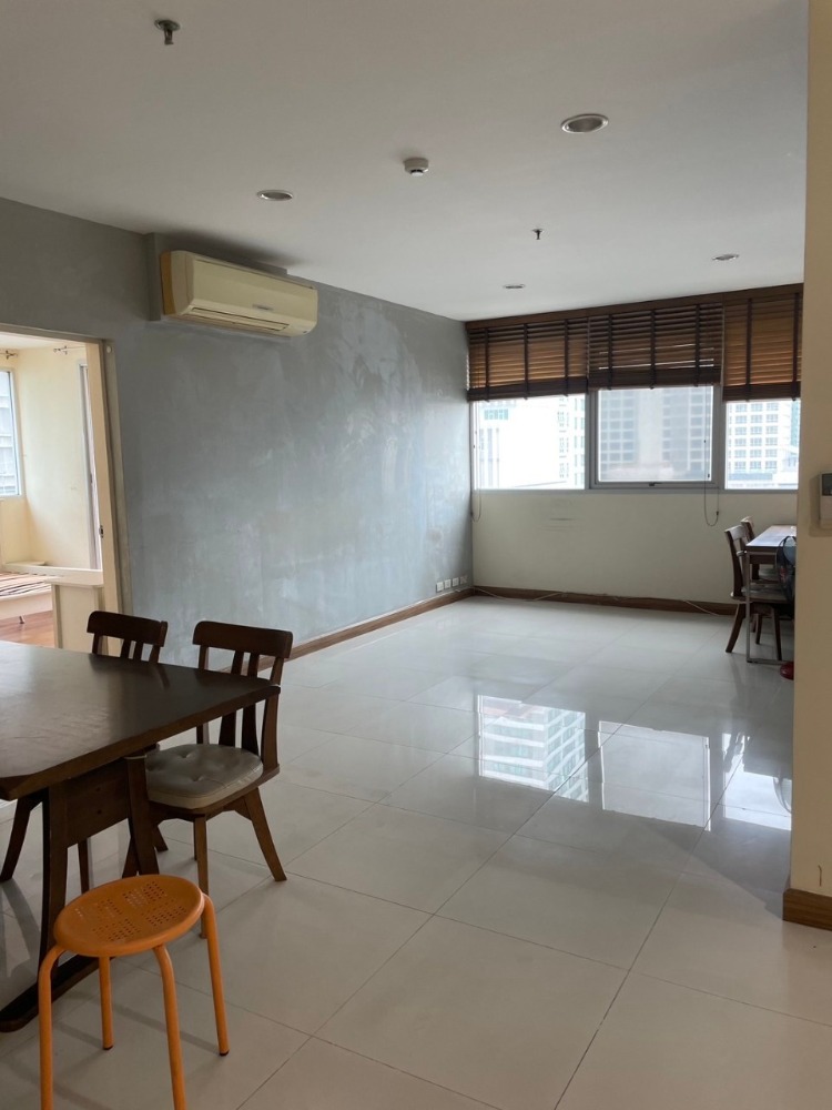 ให้เช่าคอนโดสาทร นราธิวาส : For Rent St Louis Grand Terrace 2b2b 105 sqm fullyfurnish 28,000 per month