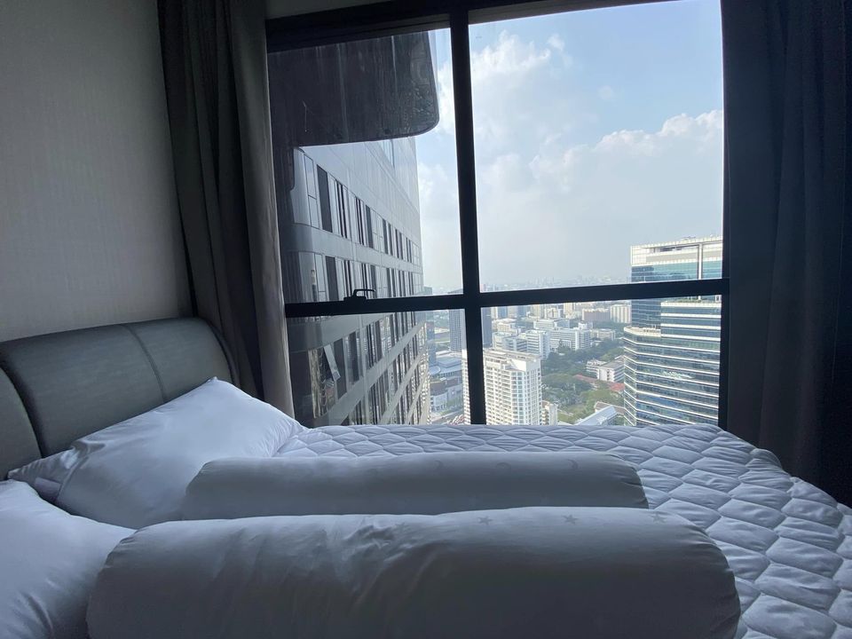 ให้เช่าคอนโดสยาม จุฬา สามย่าน : Ashton Chula - Silom【𝐒𝐄𝐋𝐋 & 𝐑𝐄𝐍𝐓】ห้องสไตล์มินิมอลสีครีม วิวชั้นสูง เฟอร์นิเจอร์ครบ ติดMRTสามย่าน ติดต่อไลน์ไอดี: @hacondo