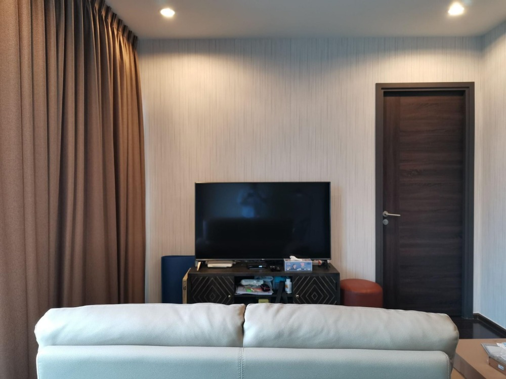 For RentCondoSukhumvit, Asoke, Thonglor : 3151😊 For RENT 2 bedrooms for rent🚄near BTS Ekkamai🏢C Ekkamai C Ekkamai🔔Area: 68.00 sq m.💲Rent: 38,000฿📞O99-5919653,065-9423251✅LineID:@sureresidence