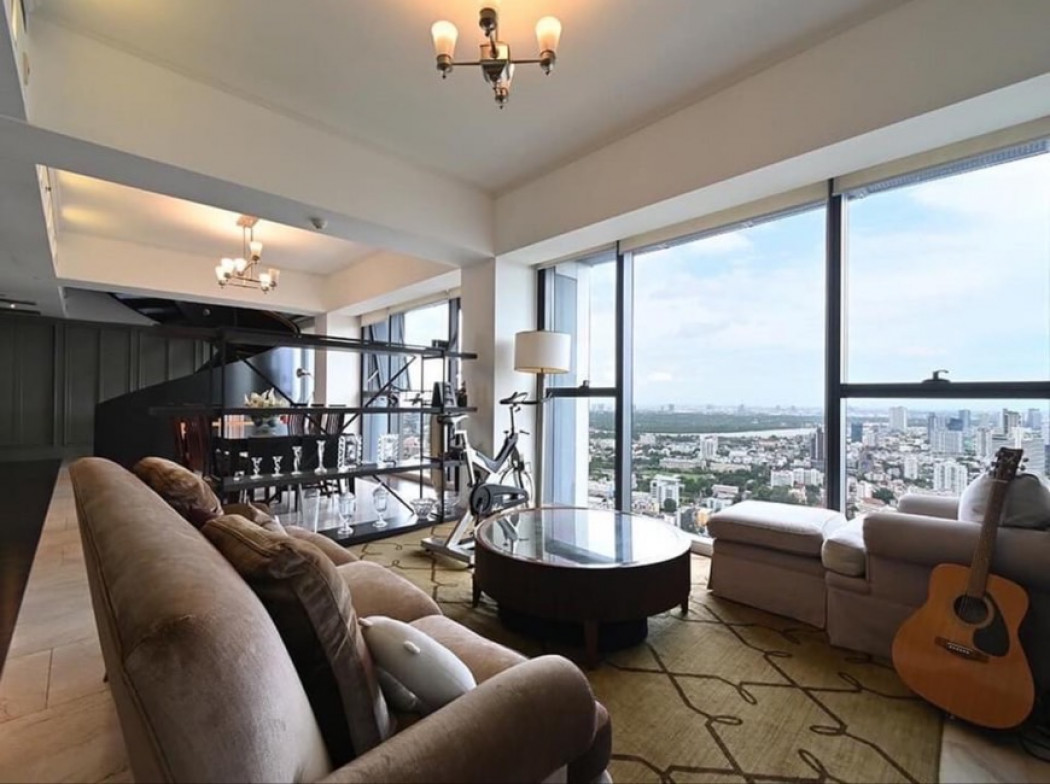 For RentCondoSathorn, Narathiwat : Condo for rent, 4 bedrooms, The Met Sathorn, 366 sq m. DUPLEX, high floor, luxurious, beautifully decorated, in the heart of the city.