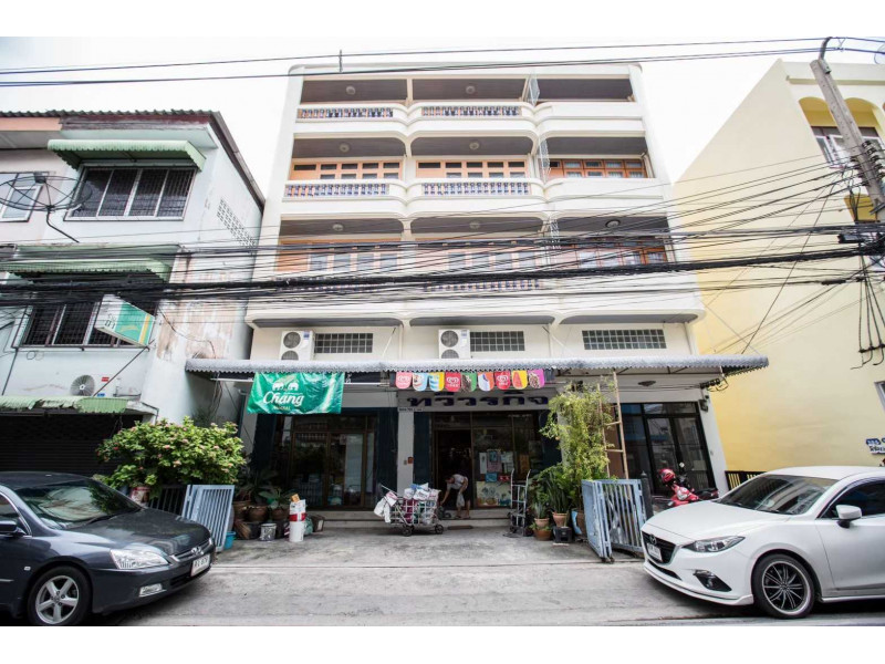 For SaleShop HousePinklao, Charansanitwong : Urgent sale!!! Commercial building, 4.5 floors, Soi Charansanitwong 65, Bang Phlat District, usable area 350.66 sq m, decorated and ready for business-commerce, Bang Bamru Subdistrict, Bang Phlat District, Bangkok