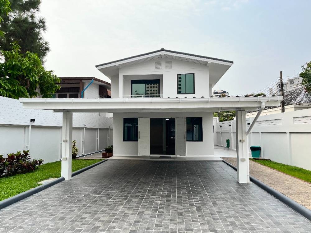 For RentHouseAri,Anusaowaree : Single house for rent, Ari - Pradipat - Phahon Yothin zone, near Big C, Saphan Khwai branch, just 4 minutes.