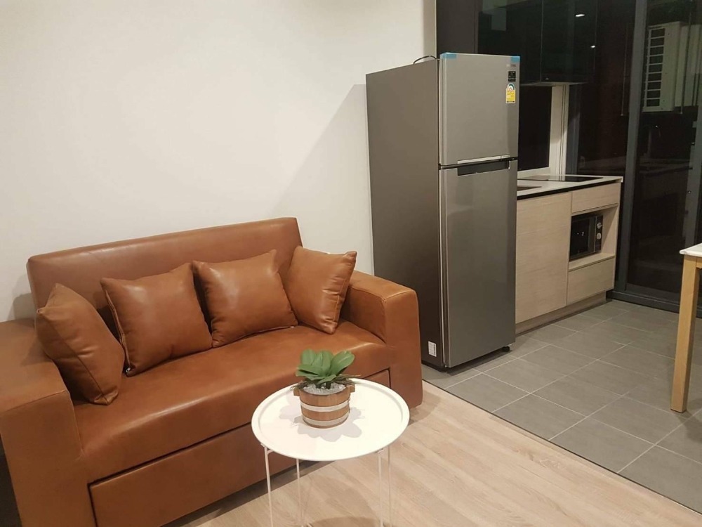 ให้เช่าคอนโดพระราม 9 เพชรบุรีตัดใหม่ RCA : ✨  The Base Garden Rama 9 Condo :  1 Bedrooms, 1 Bathrooms, 26.75 sqm.   Rental Price 11,000THB/Month  ✨