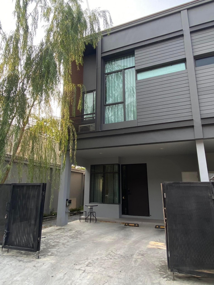 For RentTownhomePattanakan, Srinakarin : For rent, 2 bedroom detached house, Verve Rama 9, pets allowed, good price, beautifully decorated, fully furnished, ready to move in.