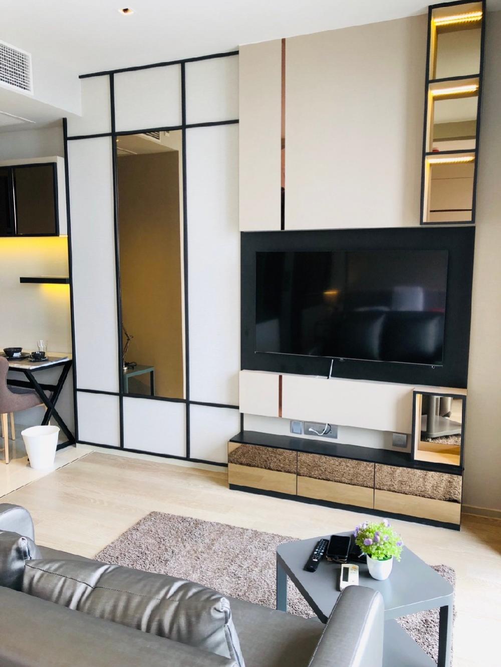 รหัสทรัพย์ M65For rent Ashton Silom ให้เช่า แอชตั้น สีลมnear MRT silom  1Bed plus+ Loading...