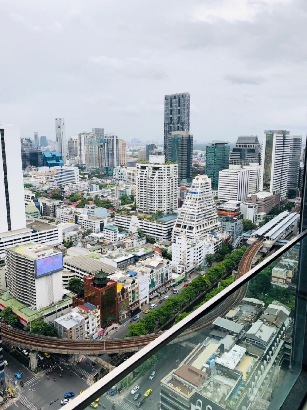 รหัสทรัพย์ M65For rent Ashton Silom ให้เช่า แอชตั้น สีลมnear MRT silom  1Bed plus+ Loading...