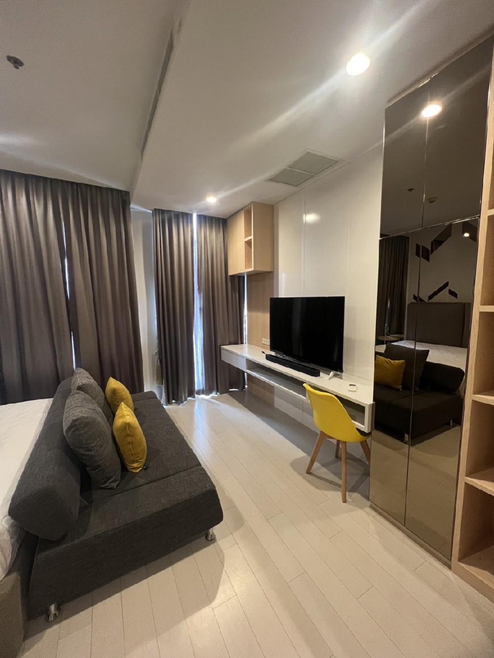 ให้เช่าคอนโดวิทยุ ชิดลม หลังสวน : 𝐍𝐨𝐛𝐥𝐞 𝐏𝐥𝐨𝐞𝐧𝐜𝐡𝐢𝐭 For rent 1 Bedroom ห้องใหญ่ ราคาดีมาก