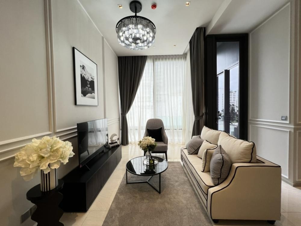 For SaleCondoSilom, Saladaeng, Bangrak : 🔥 Promotion 5.5 !! FREE TRANSFER & COMMON FEE Fully furnished🔥 !! FOR SELL ASHTON SILOM 2 BEDROOM 2 BATHROOM 71.5 SQ.M. RARE ITEM