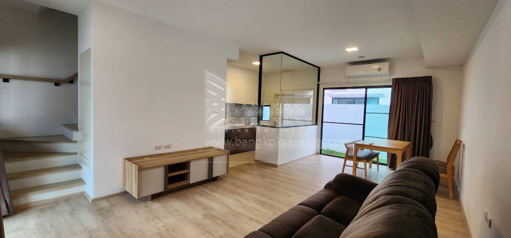 ให้เช่าทาวน์โฮมบางนา แบริ่ง ลาซาล : ให้เช่า ทาวโฮม หมู่บ้าน Indy5 บางนา กม.7