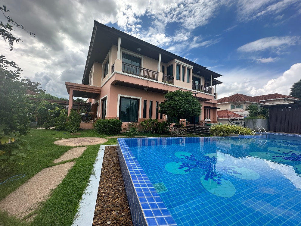 ขายบ้านบางแค เพชรเกษม : ขายบ้านหรู  ตกแต่งสวย เพชรเกษม 88 พื้นที่ 475 ตร.วา พร้อมสระว่ายน้ำในตัว เหมาะกับครอบครัวขนาดใหญ่ เดินทางสะดวก เข้าออกได้หลายทาง