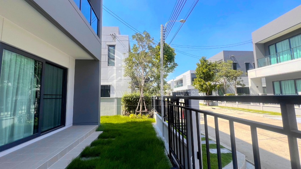 ให้เช่าบ้านบางนา แบริ่ง ลาซาล : บ้านเดี่ยวให้เช่า Centro บางนา โครงการใหม่