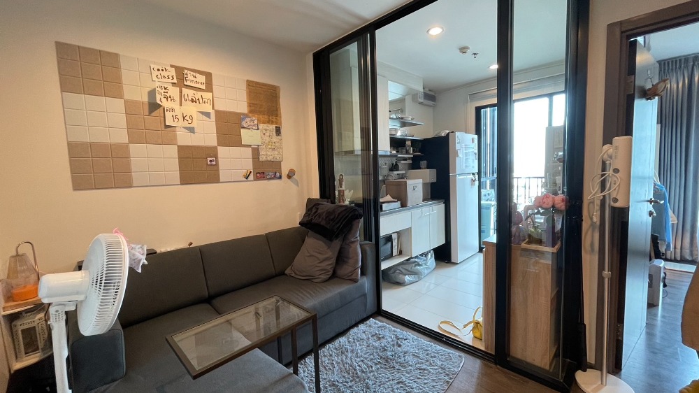For SaleCondoOnnut, Udomsuk : The Base Park west. 1 bedroom, Habito view, 18+ floor, beautiful and cute room.