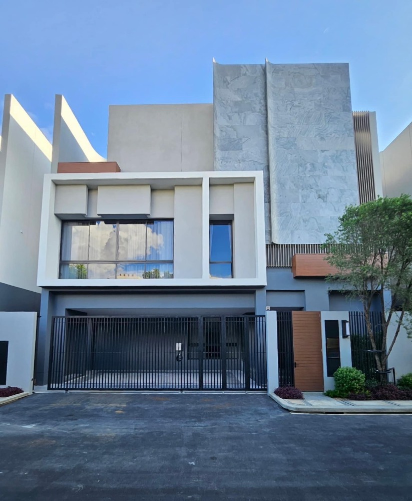 For RentHousePattanakan, Srinakarin : HOT!!! Luxury house for rent BuGaan Krungthep Kreetha