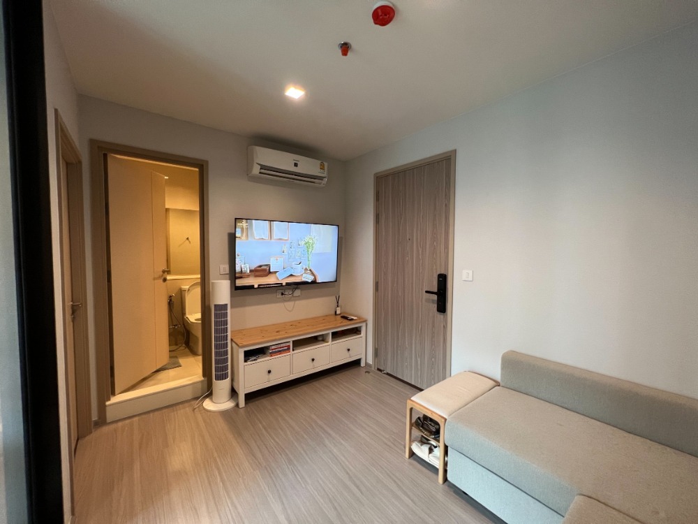 For RentCondoThaphra, Talat Phlu, Wutthakat : (for rent) Life Sathorn Sierra, pool view room, ready to move in, near BTS Talat Phlu