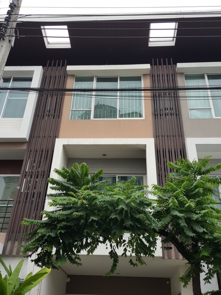 For RentTownhomeSathorn, Narathiwat : Townhouse Rama 3 for Rent 28,000.-B/month. 3Beds 3Baths Ready to move