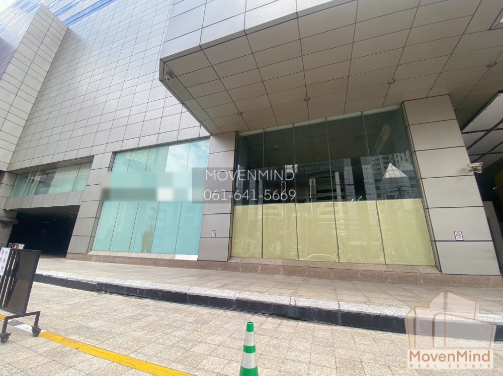 For RentRetail SpaceSukhumvit, Asoke, Thonglor : 🍀Retail Space For Rent in **Asoke** area, next to the main road, very good location. / Ideal for opening a business, showroom, clinic, restaurant, cafe, etc.