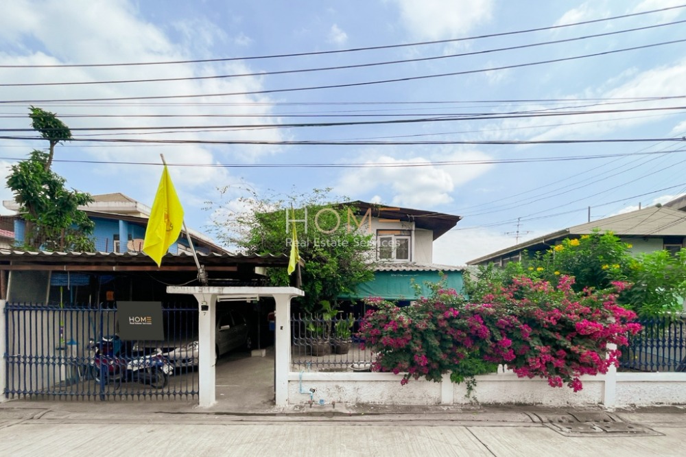 For SaleTownhomeRama9, Petchburi, RCA : Single house, Seri Village Rama 9 Soi 46 / 5 bedrooms (for sale), Seri Village Rama 9 Soi 46 / Detached House 5 Bedrooms (FOR SALE) TIK473