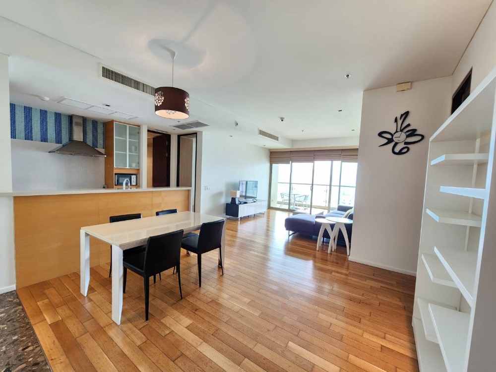 2 Bed Lake View 111 Sqm 🐱🐶 Pet Friendly - RENT 65,000 THB Negotiable Loading...