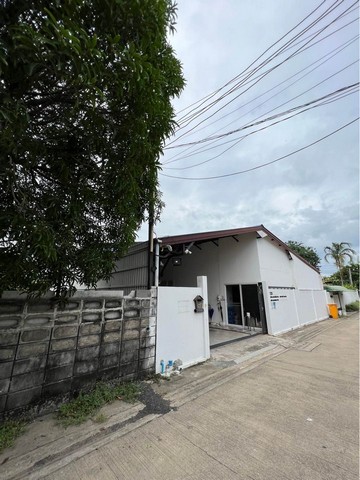 ให้เช่าบ้านพัฒนาการ ศรีนครินทร์ : HR1303ให้เช่าบ้าน 2 ชั้น เนื้อที่ 100 ตรว.ซอยพัฒนาการ 50 เดินทางสะดวก เหมาะทำออฟฟิศ