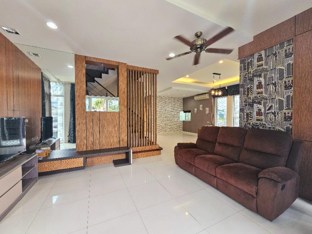 ให้เช่าบ้านลาดพร้าว เซ็นทรัลลาดพร้าว : บ้านเดี่ยว The Gallery House ตกแต่งใหม่ พร้อมเฟอร์