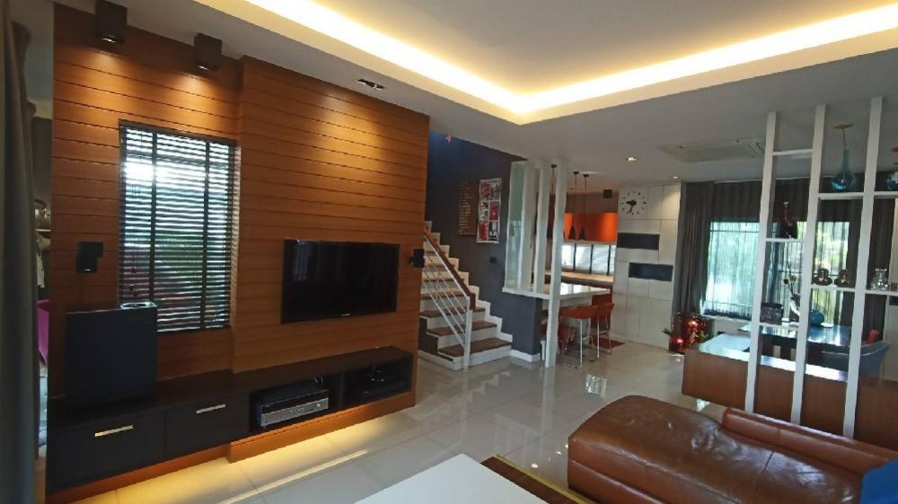 For SaleHouseLadkrabang, Suwannaphum Airport : Beautiful house from Land and House, Manthana Village. Wongwaen-On Nut 3 Built-in, beautiful, ready to move in (H23097)
