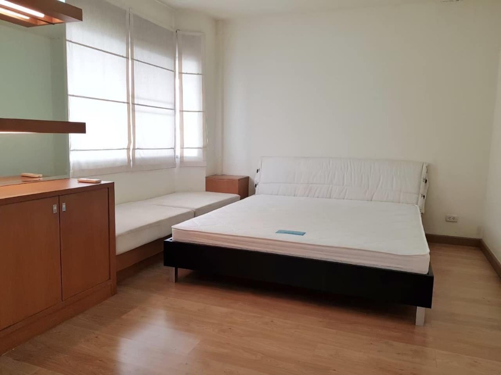 ให้เช่าบ้านเกษตรศาสตร์ รัชโยธิน : ให้เช่าทาวน์โฮม 3 ชั้น 3 นอน 3 น้ำ ห้องนอนกว้าง เข้าออกได้สองทางสะดวก ใกล้mrt #บ้านเช่ารามอินทรา  📍พิกัด: มบ.ศุภาลัย วิลล์ เอกมัย- รามอินทรา   เข้าออกได้สองทางสะดวก ใกล้mrt 1️⃣นวลจันทร์ติดเลียบด่วน 2️⃣