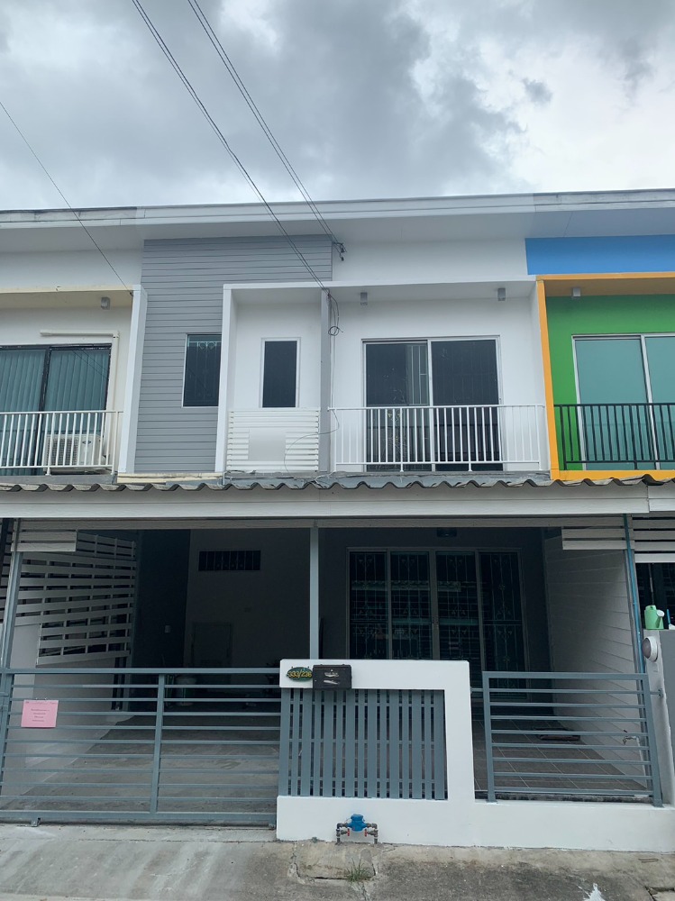 For RentTownhomeSamut Prakan,Samrong : For rent, 2-story townhome, The Connect Village 12A, size 18.20 sq m. Rental price 12,500 baht.