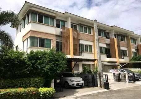 For RentTownhomeLadprao101, Happy Land, The Mall Bang Kapi : Rent 1 year contract - ready to move in Town Plus Ladproa 101 (Town Plus ladproa 101)