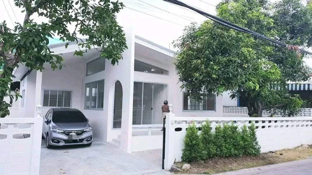 For RentHouseKasetsart, Ratchayothin : For rent - One-story house, minimalist style, Soi Senanikom 1, Soi 25 or Soi Lat Pla Khao 24.