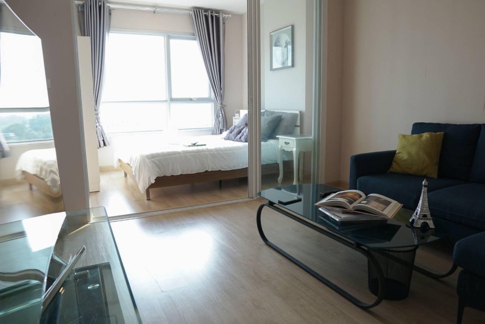 For RentCondoThaphra, Talat Phlu, Wutthakat : 👑 The Tempo Grand Sathorn - Wutthakat 👑 Beautiful room for rent. There are furniture and electrical appliances ready to move in.