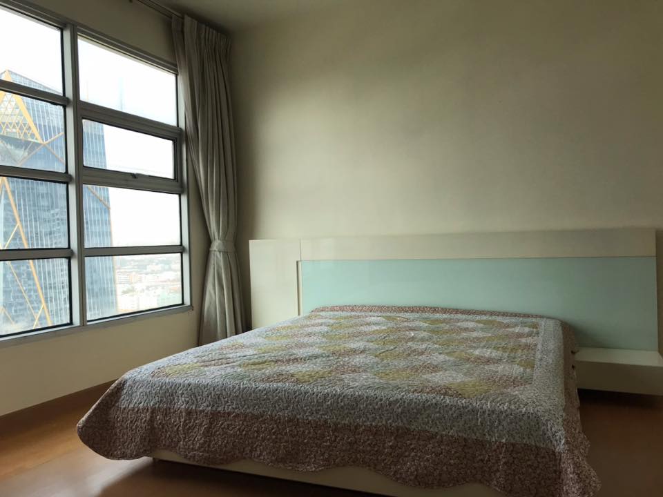 For RentCondoRatchathewi,Phayathai : Baan Klang Krung Siam - Pathumwan【𝐑𝐄𝐍𝐓】🔥 Modern room Very wide area Complete furniture With a built -in bathtub Near BTS Ratchathewi Ready to stay this December 🔥 Contact Line ID: @hacondo